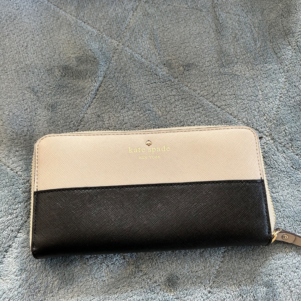 Kate Spade Handbag and matching wallet - Picture 4 of 9